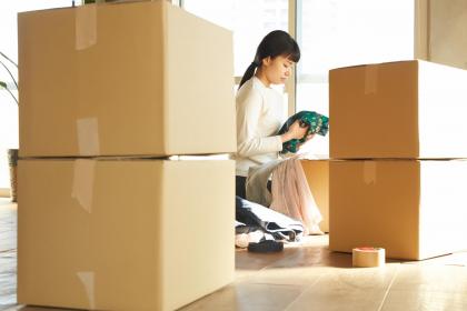 人中歪的女人面相解析,人中代表了什么?