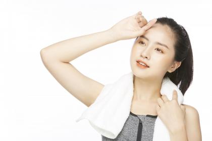 女人满脸雀斑在面相学中有什么意思？好不好？