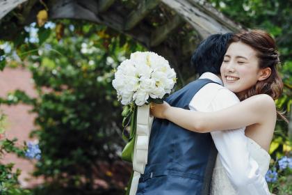 为什么属蛇的女人不能娶 属蛇女的婚姻怎么样