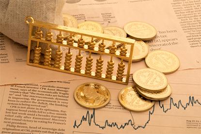 属狗为什么不能带金 属狗的戴什么玉吊坠好