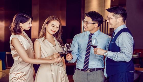 梦见酒吧是什么意思 梦见酒吧有什么预兆