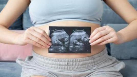 孕妇梦见好多鱼是什么意思 孕妇梦见好多鱼有什么预兆