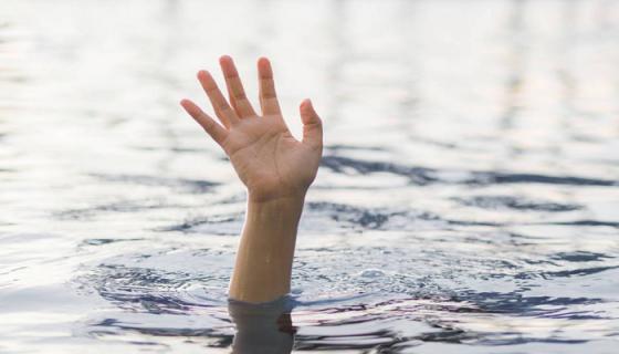 梦见儿子被水淹死大哭