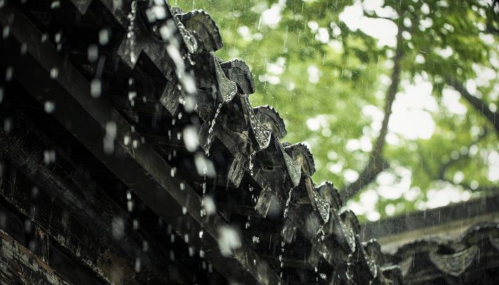梦见雨夹雪是什么意思 梦见雨夹雪有什么预兆