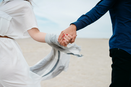 2023年正月初十求婚吉不吉利?求婚用什么戒指?