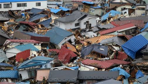 梦见地震摇晃但是没事有什么征兆 梦见地震房子摇晃没倒是什么预兆