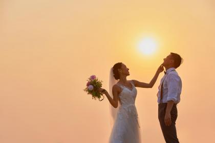 2023年农历闰二月十八日这天适不适合订婚纳采？