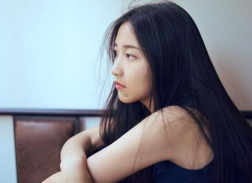 手相女生看,女孩看手相看大运