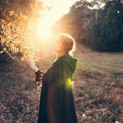 恋爱时变了一个人的星座女
