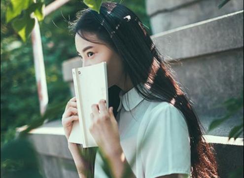 手上青筋好看,手相中的青筋怎么看