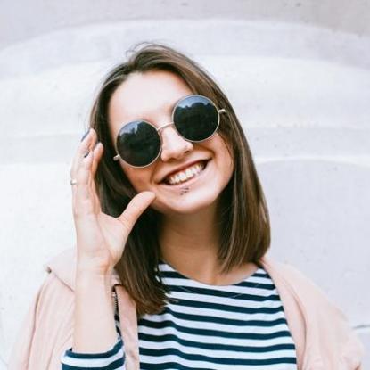 梦见大把掉头发是什么征兆?女人已婚